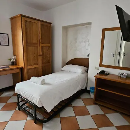 Montecodeno Szálloda 3*