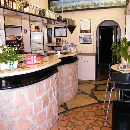 Montecodeno Hotel