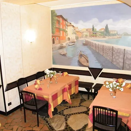 Montecodeno Hotel