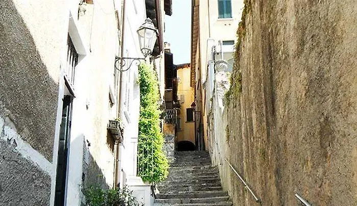 Montecodeno Szálloda Varenna