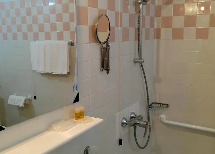 Montecodeno Szálloda